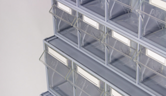 Magazijnbakken met kantelbakken