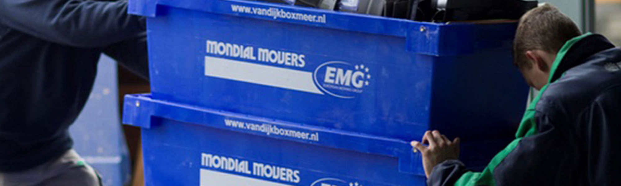 Kunststof bakken voor de verhuisbranche