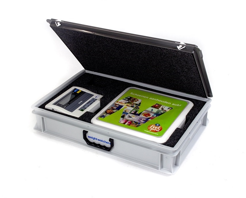 Kunststof koffer met maatwerk schuiminterieur